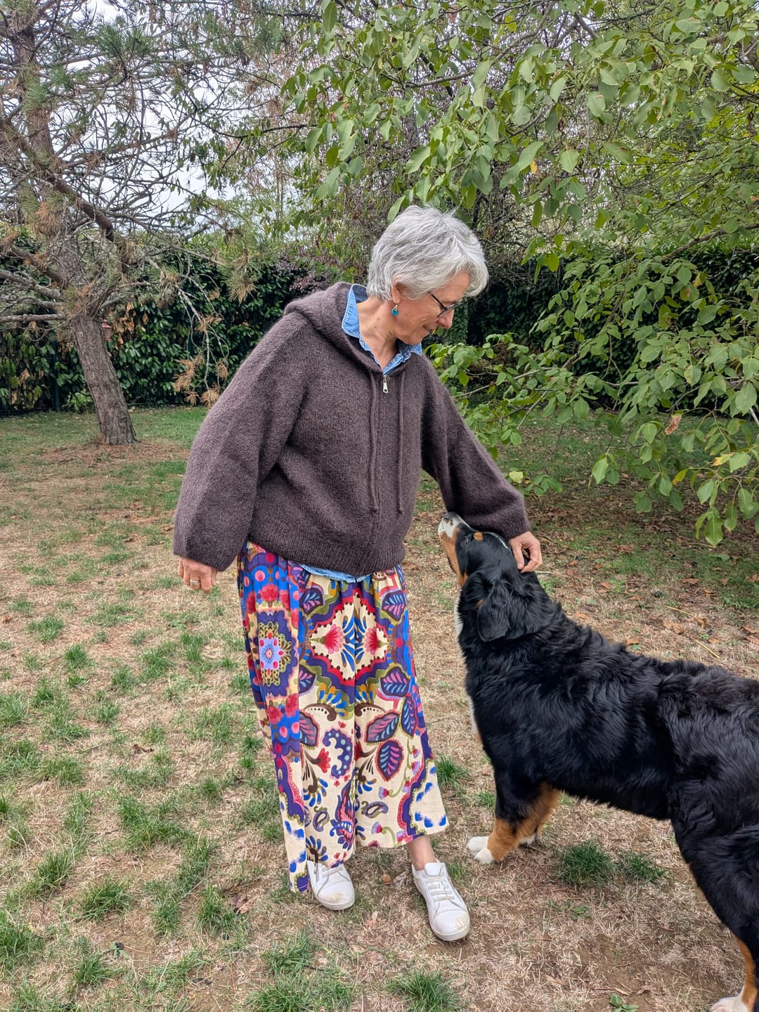 Customer photo review of Gilet zippé à capuche Tulia — mohair chocolat