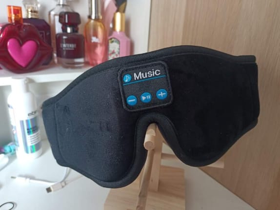 Customer photo review of Zzzen Mask - 3D Bluetooth Sleep Headphones