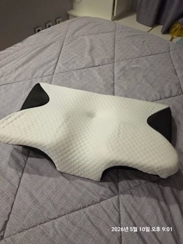 Customer photo review of Nocturno™ Pillow