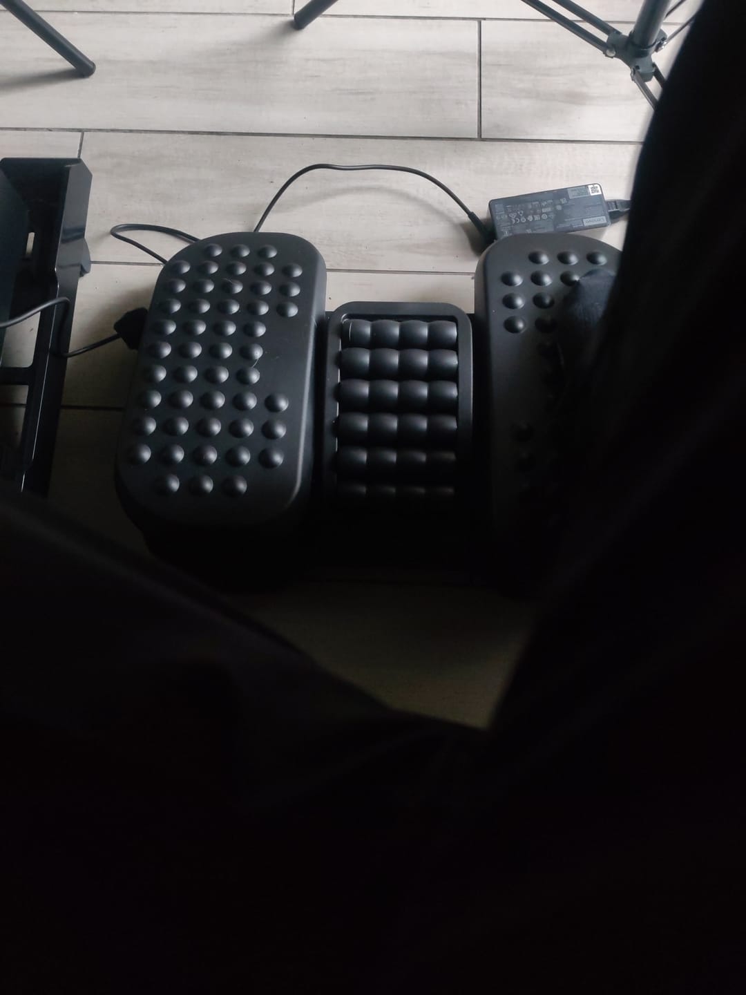 Customer photo review of Reposapies Ergonómico Negro
