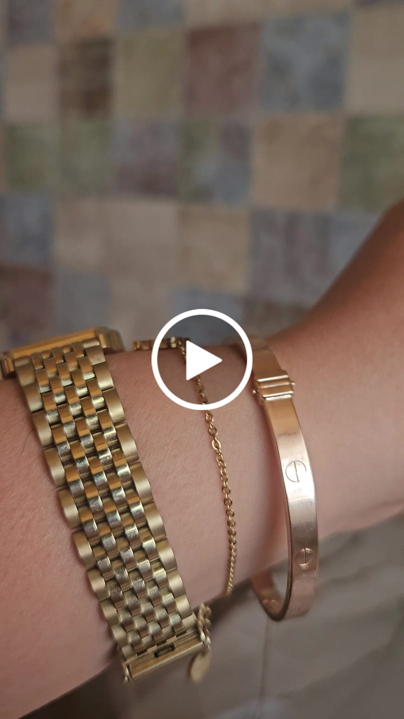 Customer video review of Flora Gold Black Bracelet