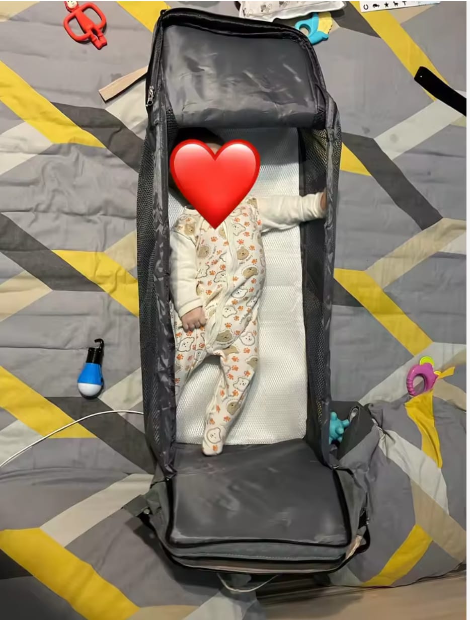 Customer photo review of Mimalia | Mochila con cambiador plegable