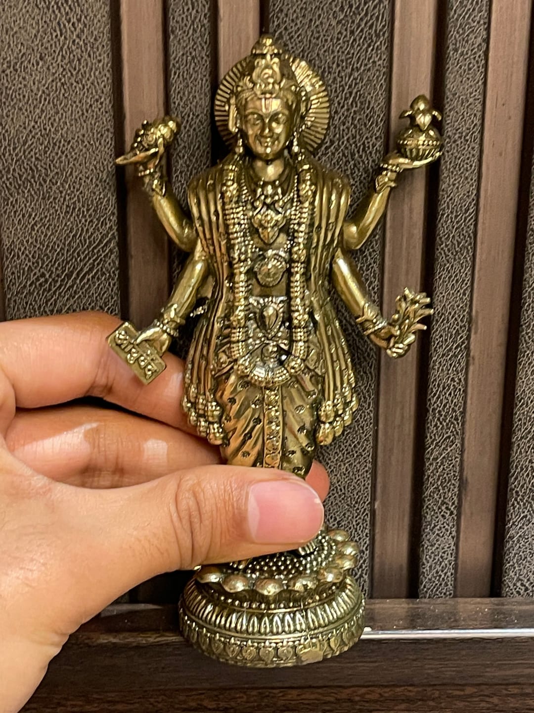 Customer photo review of Brass Dhanvantri Idol – Vastu Remedy for Health, Healing & Vitality | East Direction Ayurveda Activator | 6 x 13 cm | 160 g