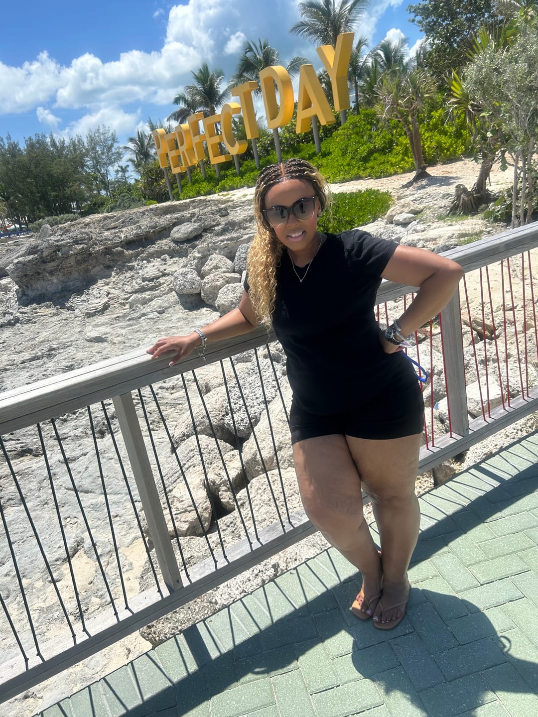 Customer photo review of Nami - Drawstring Cap Glueless Water Wave Human Hair Curls Pre Bleached Swiss HD Full Lace Knotless Boho Box Braided Wig