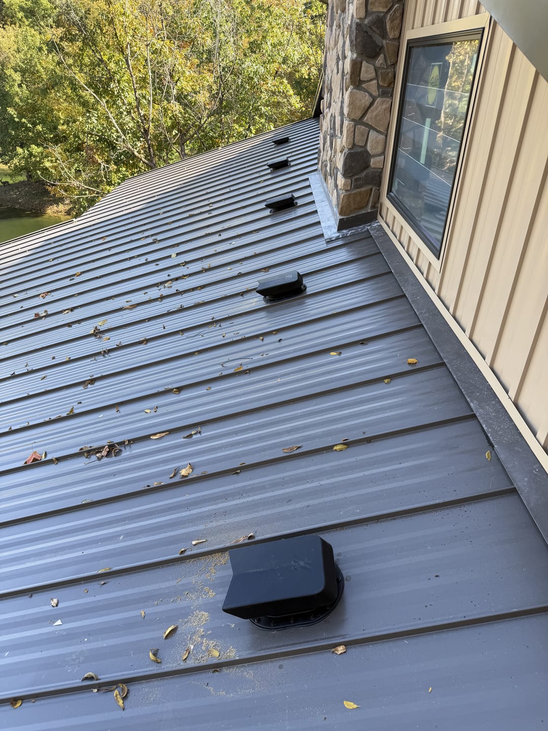 Customer photo review of Attic vent Ivent FLOW – Metal Standing Seam or Snap Lock Installation