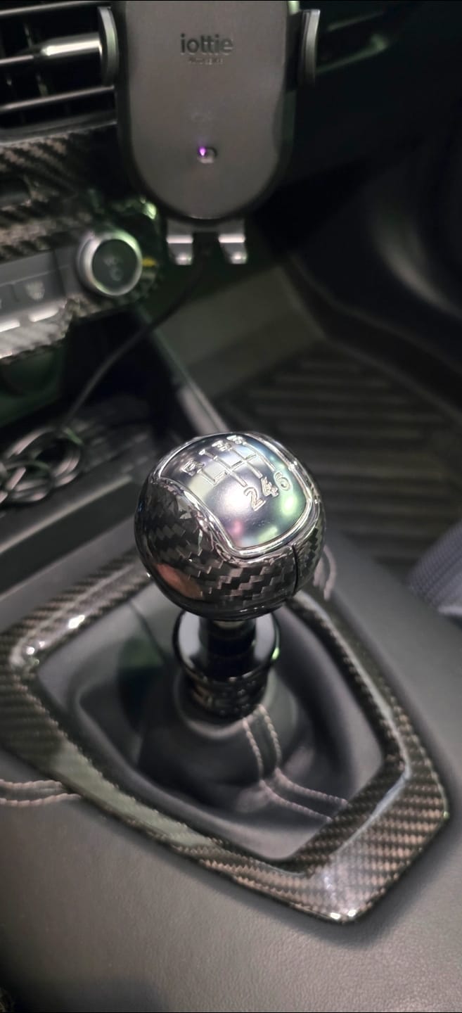 Customer photo review of Real Carbon Fiber Manual Shift Knob Cover for 2015–2025 Ford Mustang