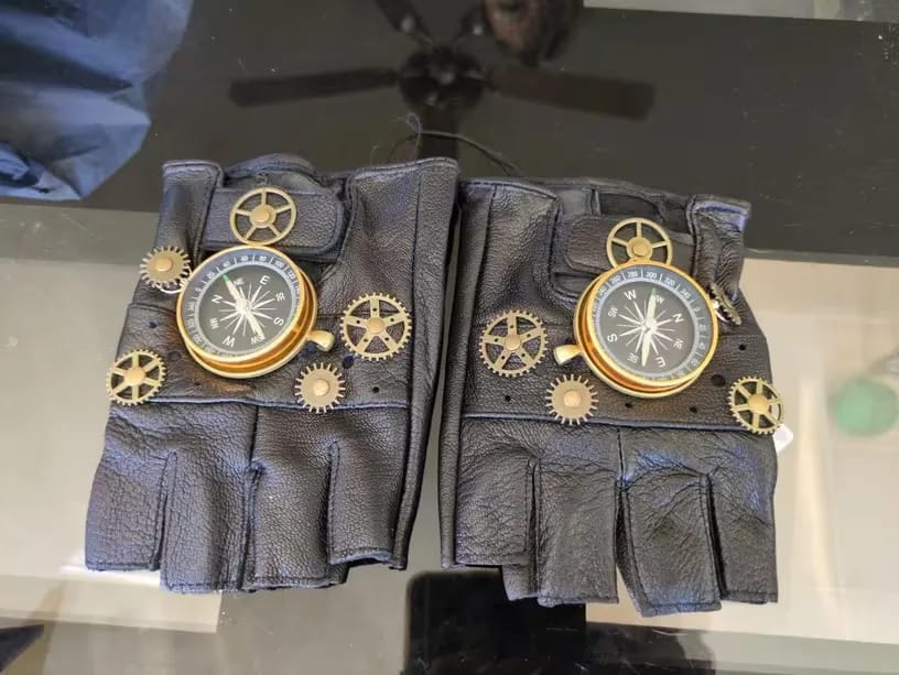 Customer photo review of Steampunk compass gloves