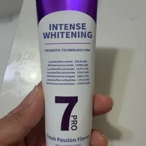 Customer photo review of Sbiancante Dentifricio con 7 Probiotici Formula Viola Potenziata