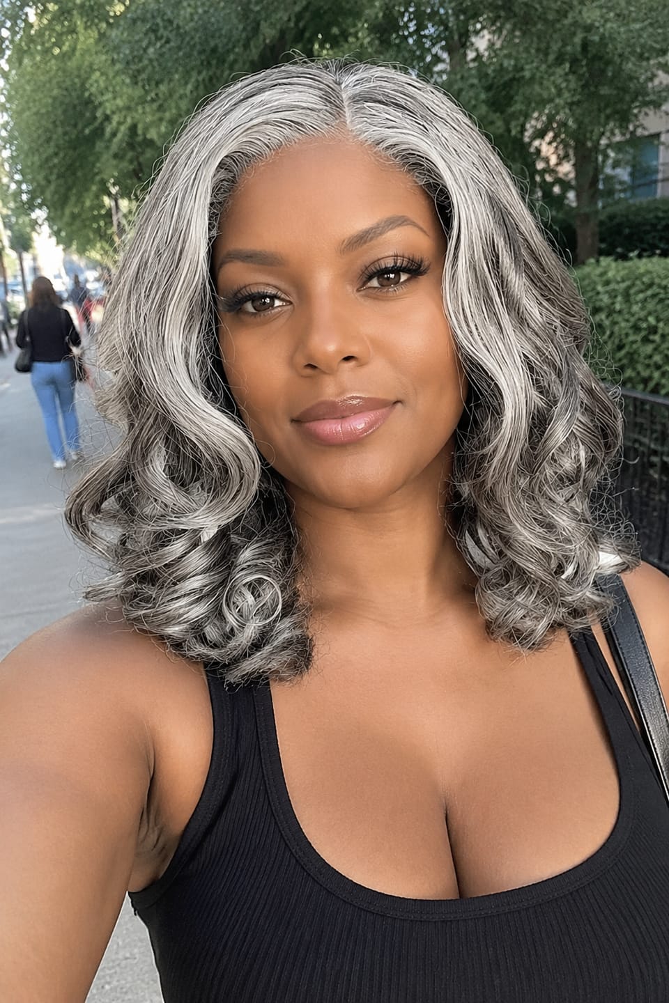 Customer photo review of Luvwin 5x5 Salt & Pepper Highlight Front Body Wave Glueless Bob Wig 100% Human Hair