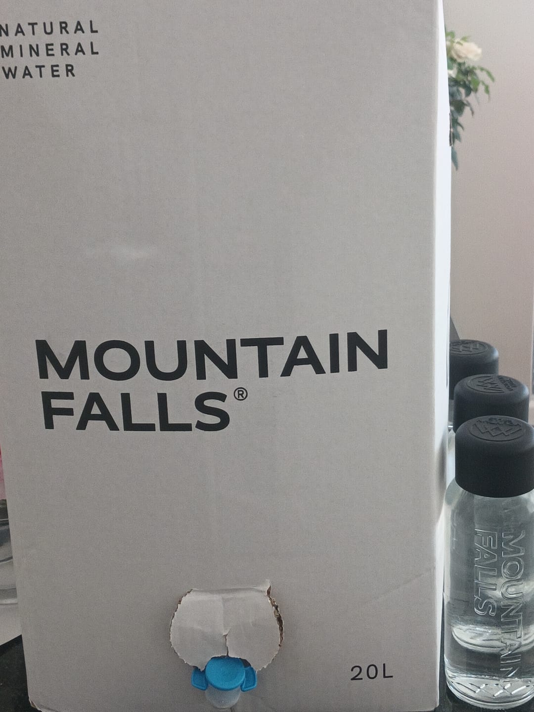Customer photo review of AcquaBox by Mountain Falls 20L – STILL Mineral Water (on tap Bag-in-Box)