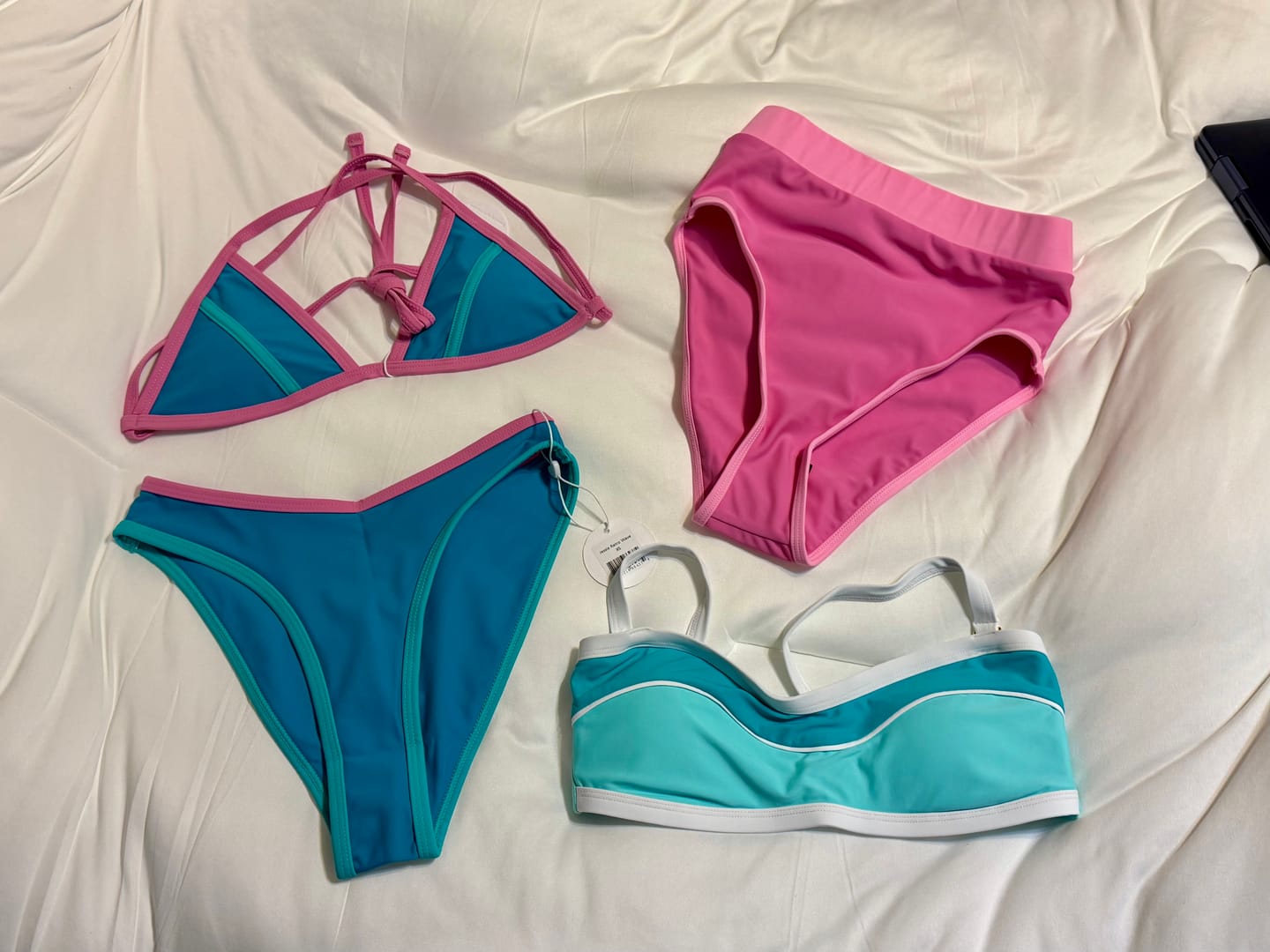 Customer photo review of MYSTERY-BAG 4 Swimwear Pieces