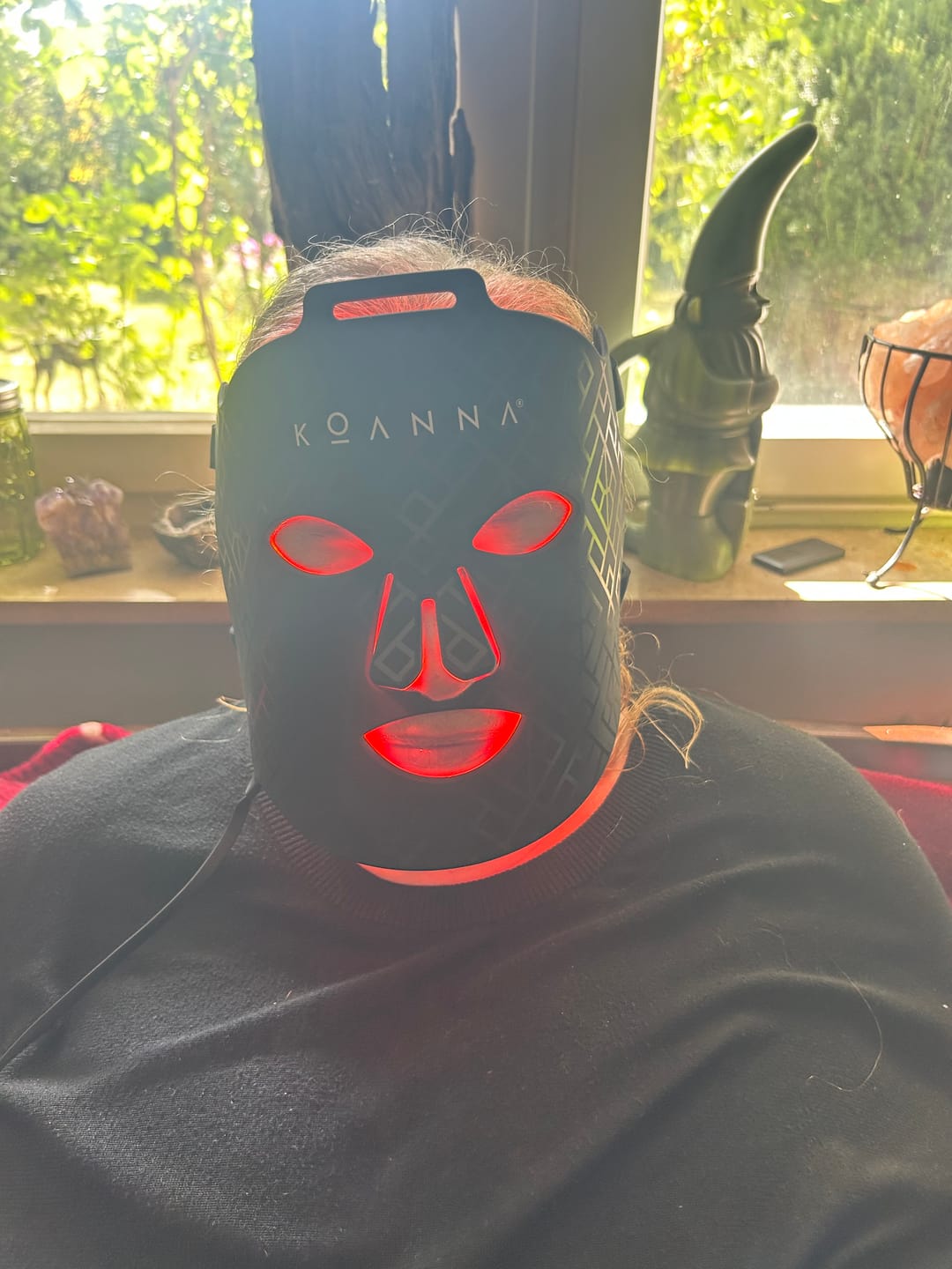 Customer photo review of Koanna® MultiGlo™ LED Lichttherapie-Maske
