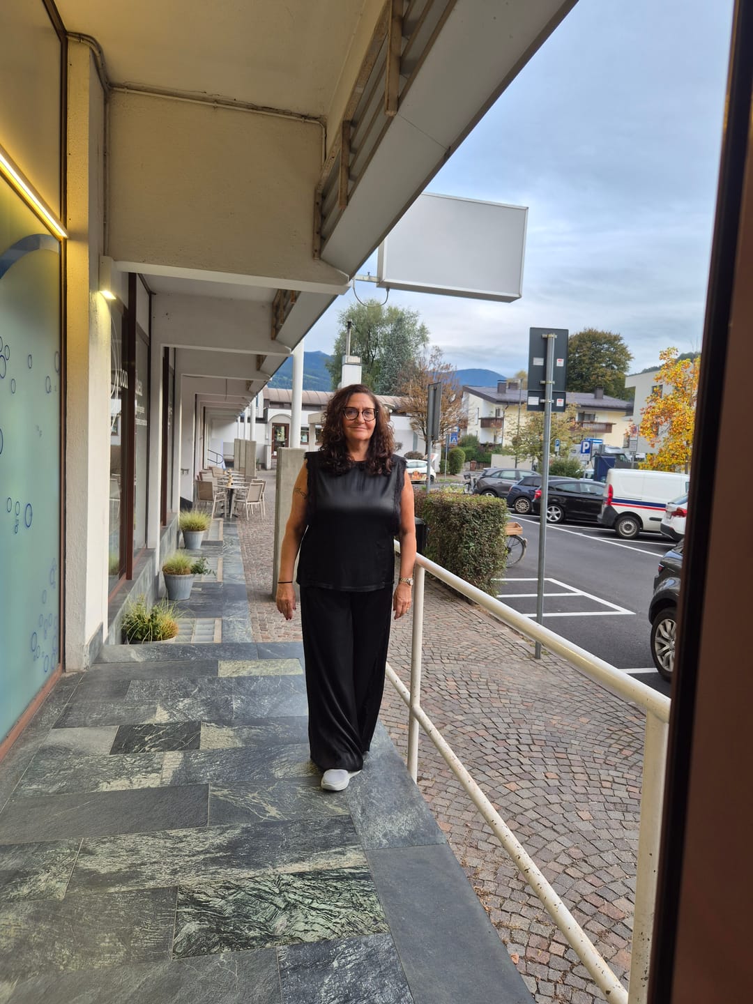 Customer photo review of PANTALONE AGNESE NERO