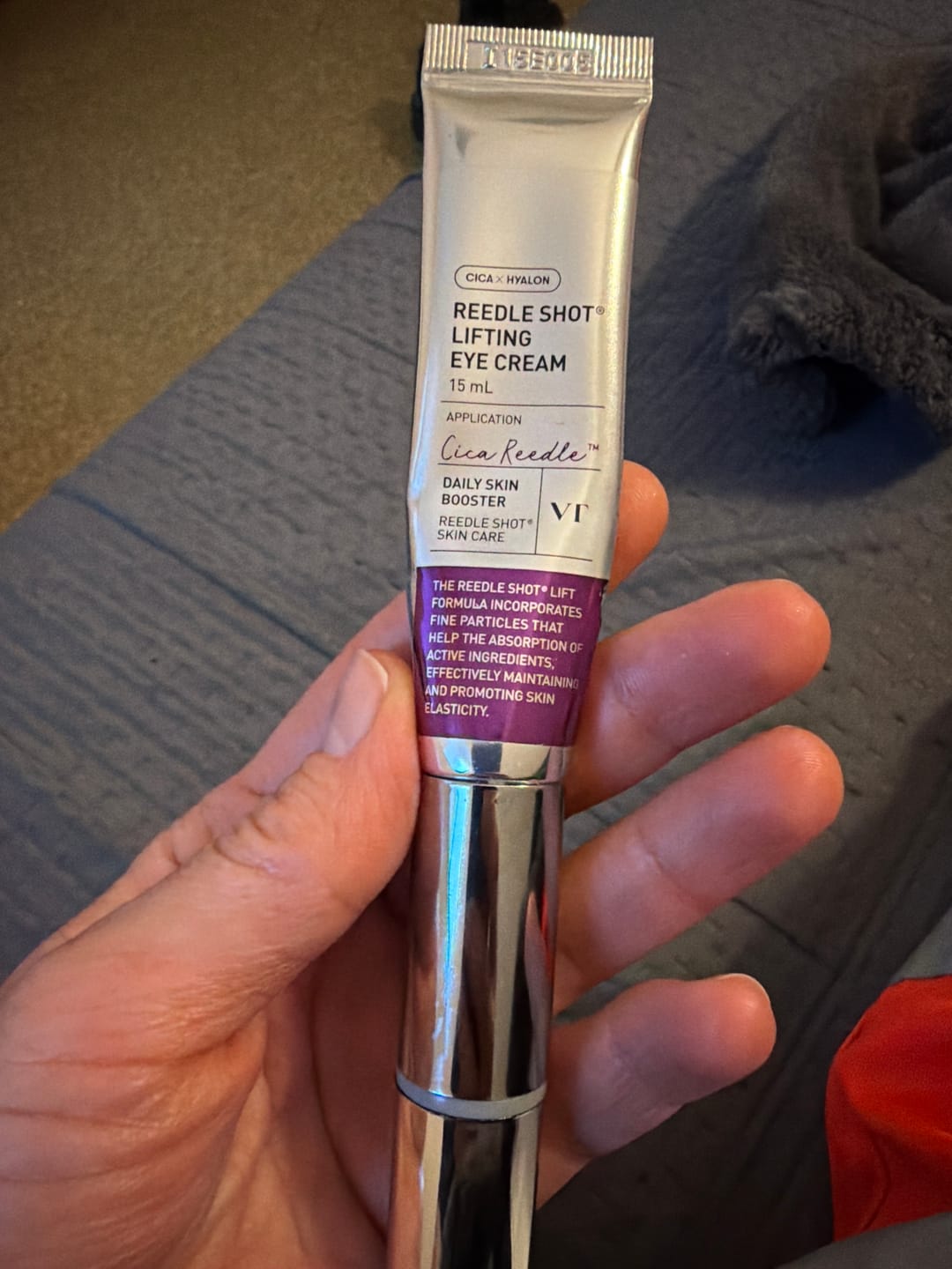 Customer photo review of Masāžas liftinga krēms ādai ap acīm ar mikroadatām VT Cosmetics Reedle Shot Lifting Eye Cream