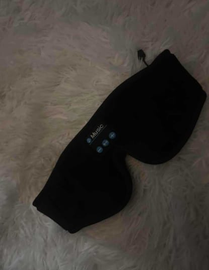 Customer photo review of Zzzen Mask - 3D Bluetooth Sleep Headphones