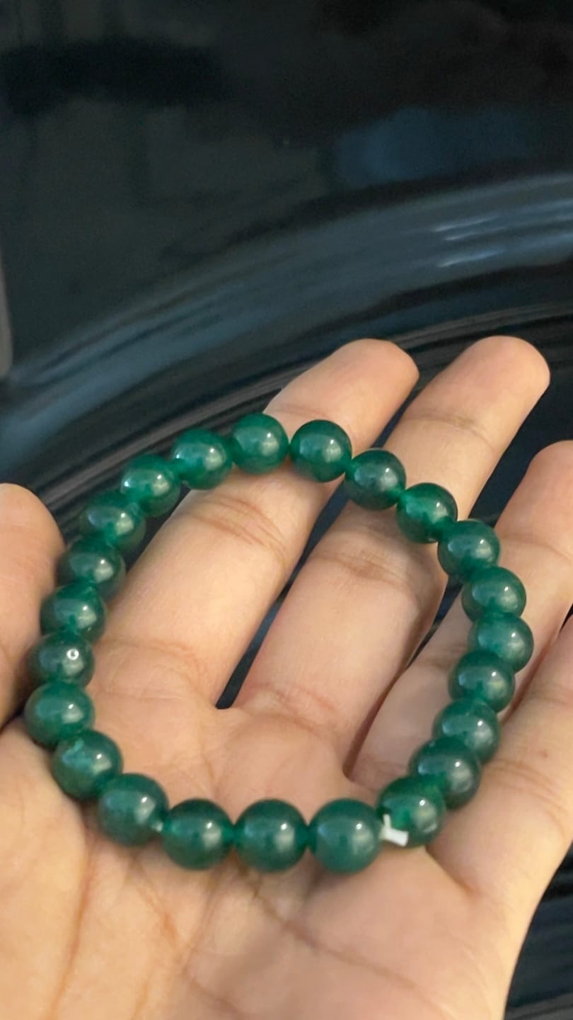 Customer photo review of Natural Green Jade Crystal Bracelet – Vastu Remedy for Abundance & Protective Harmony | 8mm Beads