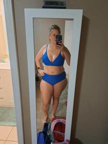 Customer photo review of Emoswim - V-Neck High Waist Bikini
