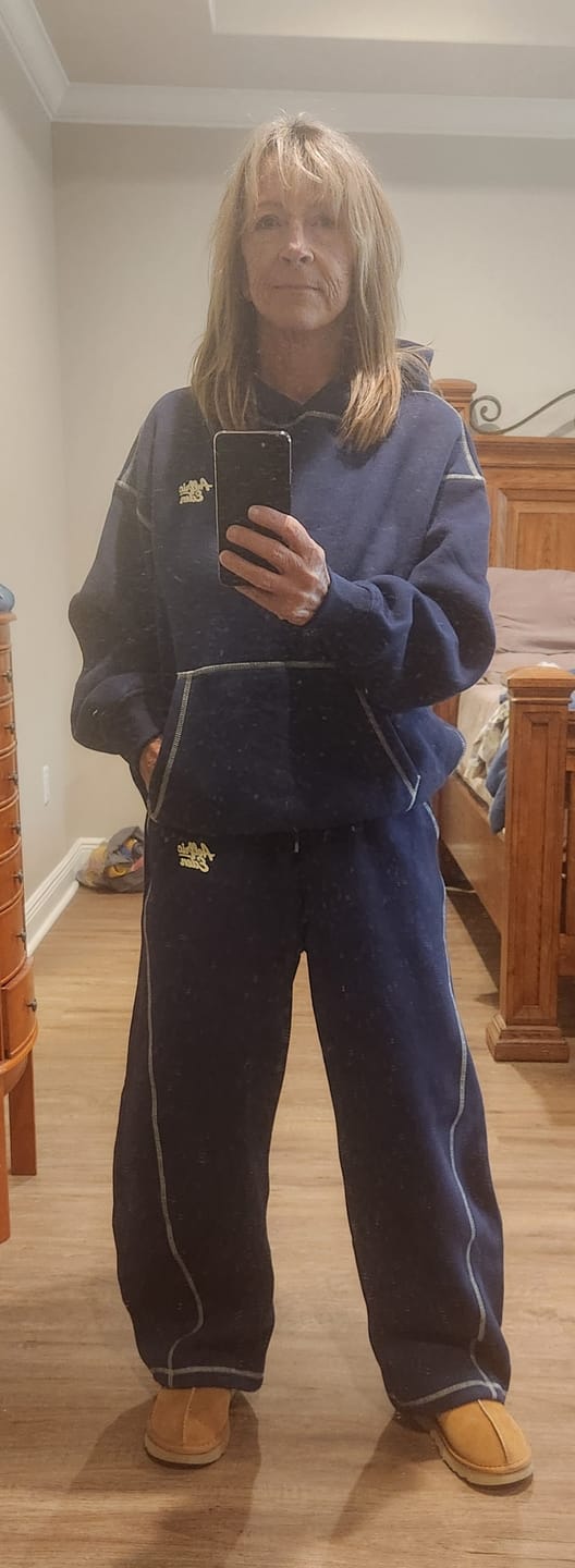 Customer photo review of Aelfric Eden Pleated Baggy Sweatpants