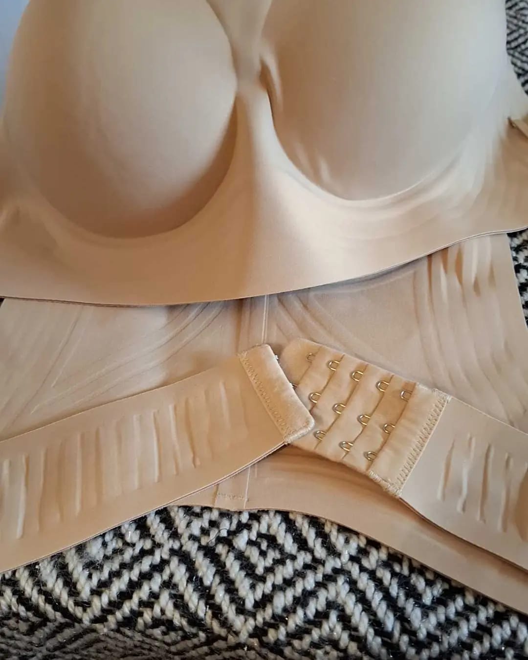 Customer photo review of Cross Back Front Closure Wireless Posture Support Bra