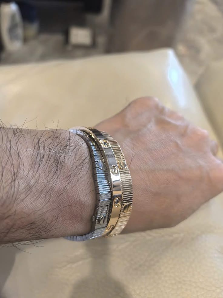 Customer photo review of Classic Love 4 Diamonds Bracelet