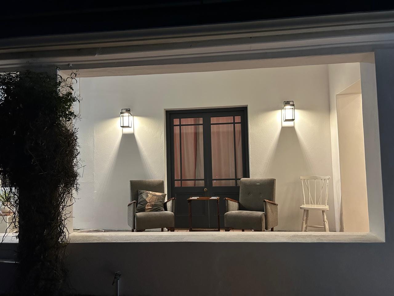 Customer photo review of Lantern Wall Mount Bracket