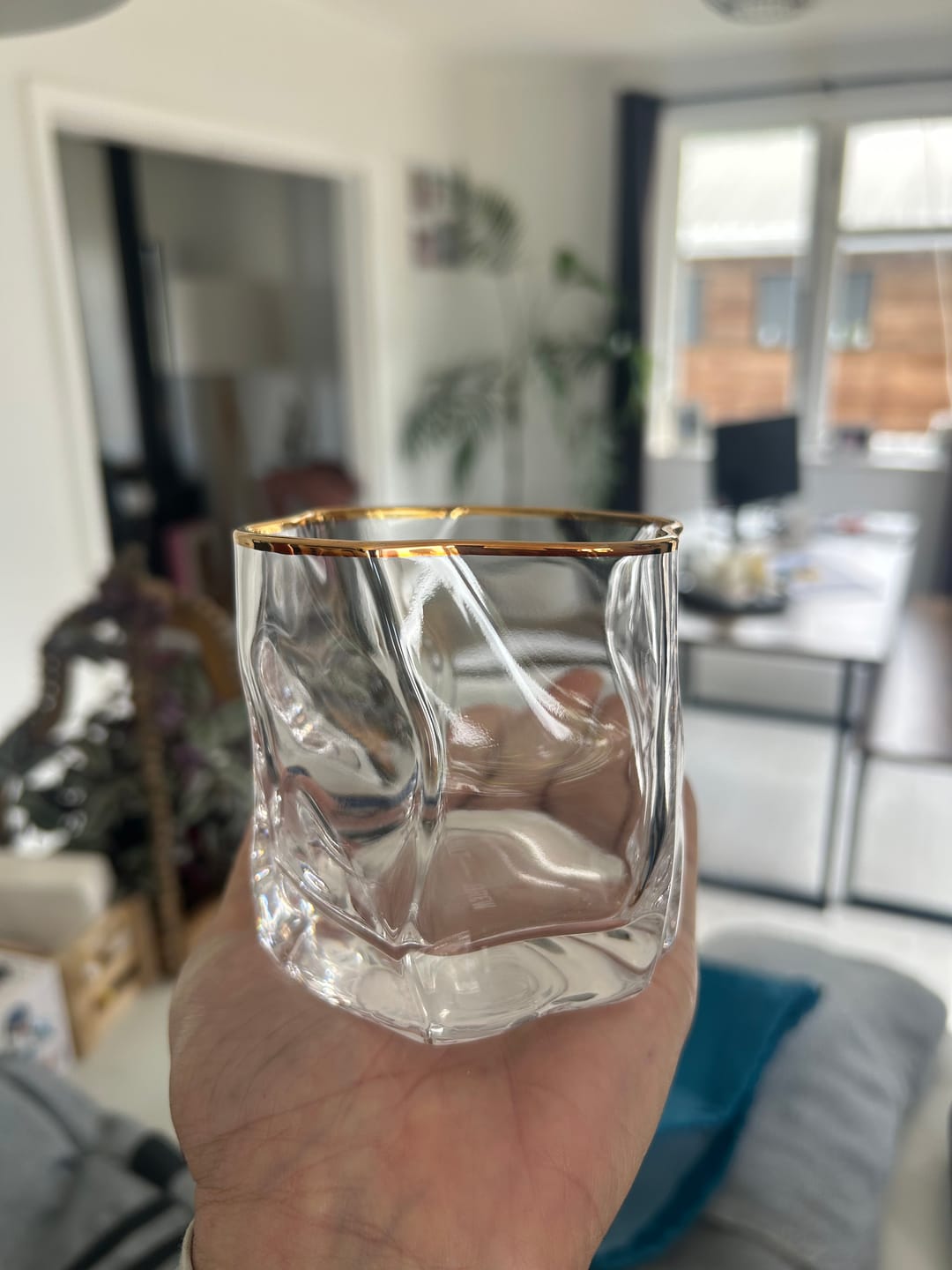 Customer photo review of M&B Gold Whisky Wave Glass Set