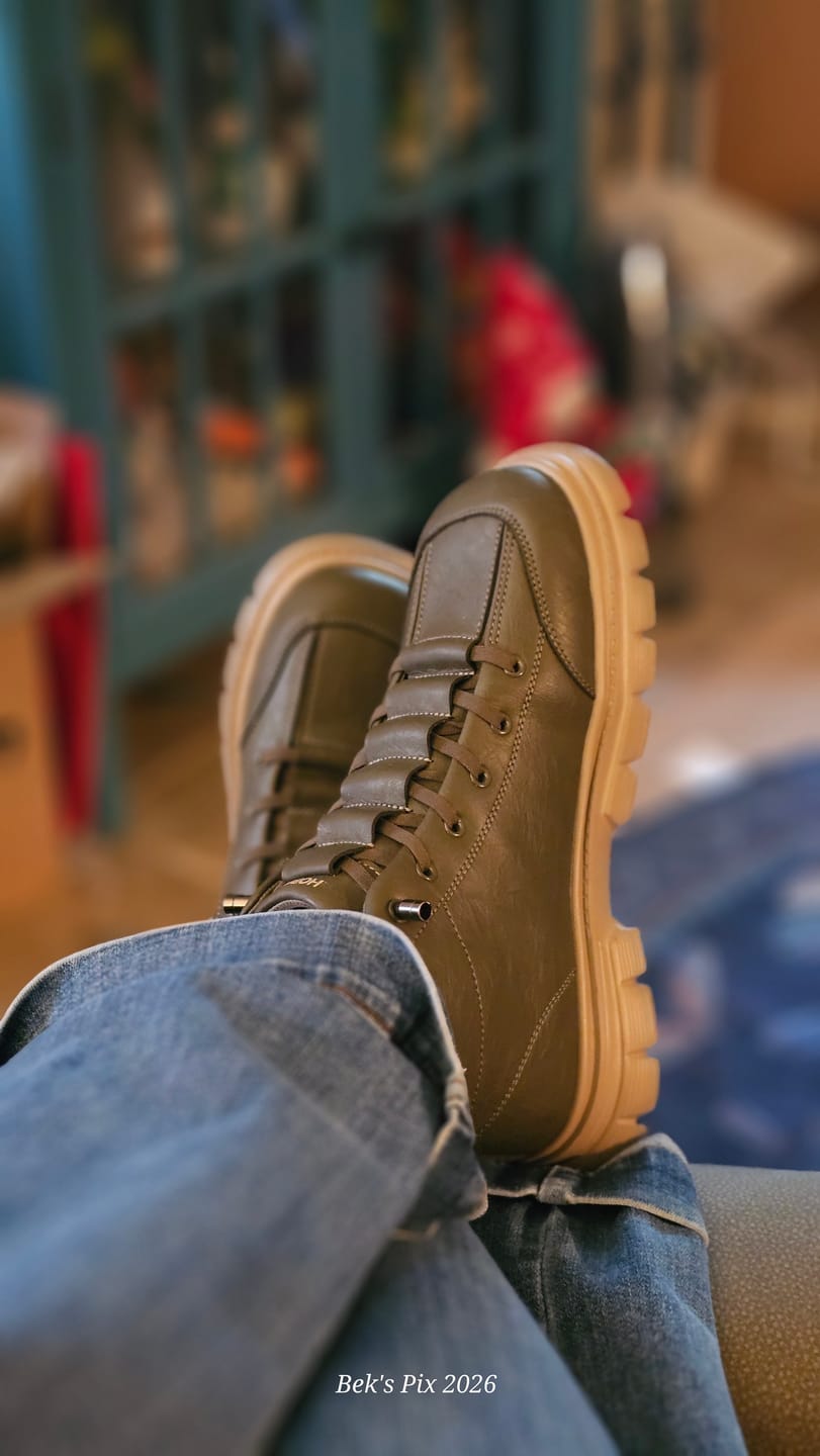 Customer photo review of Ridge - Casual Boots