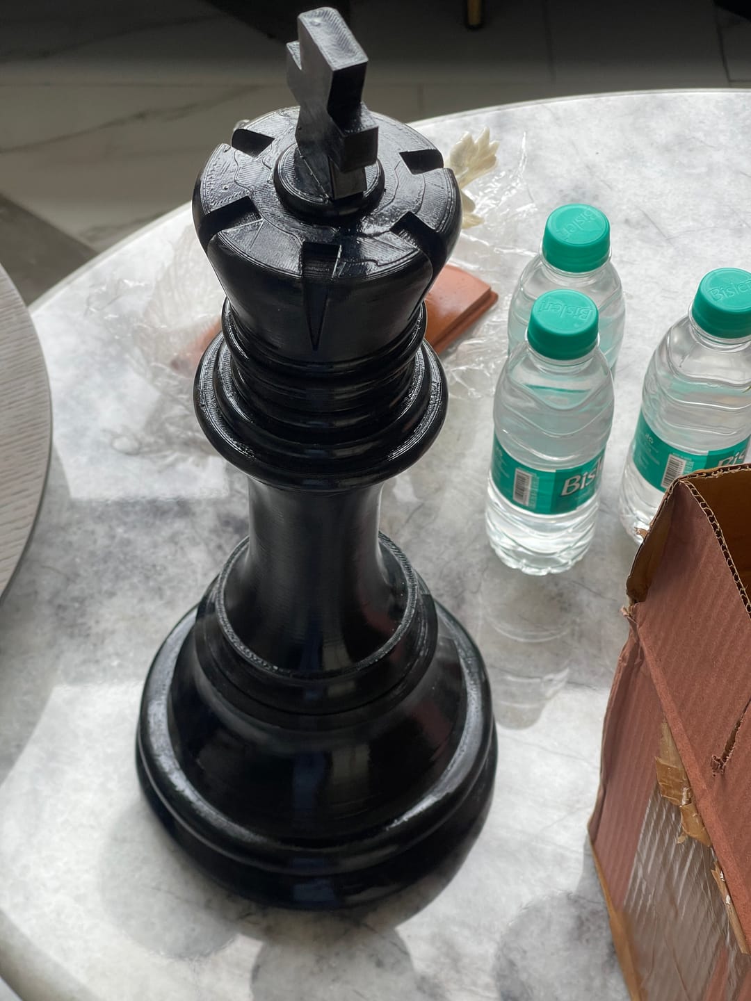 Customer photo review of Commanding King Resin Sculpture Vastu Remedy for Leadership Authority, Strategic Thinking and Professional Success for Office Desk and Boardroom Decor | 12 x 41 cm | 1 kg