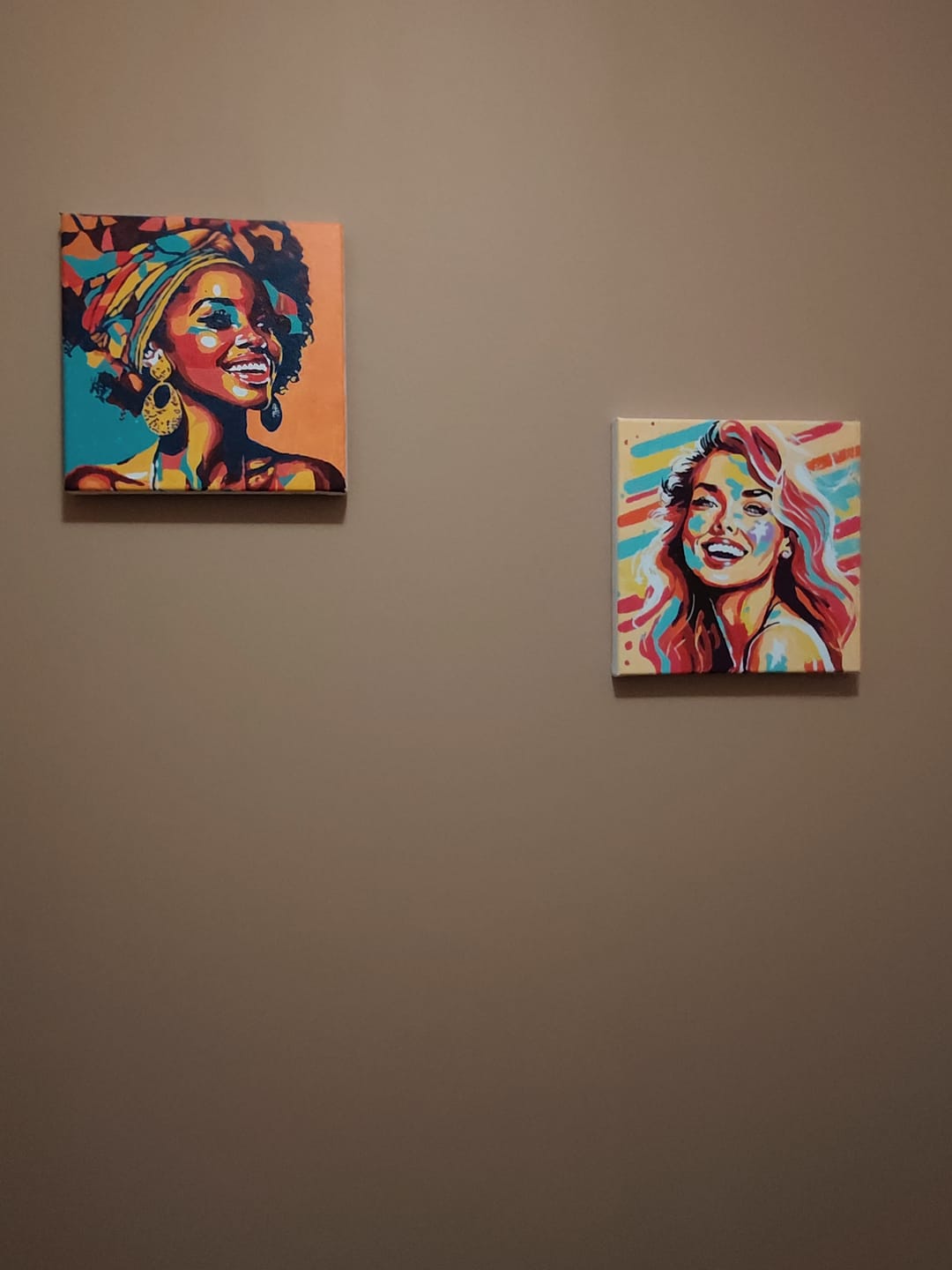 Customer photo review of Mini Peinture par Numéros 20x20cm avec cadre Blonde Pop Art