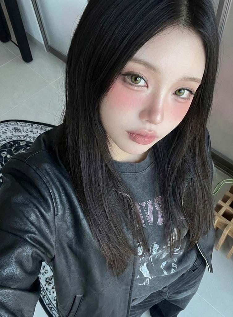 Customer photo review of Bunny 3Color Green Colored Contacts (2Pcs) 6 Months