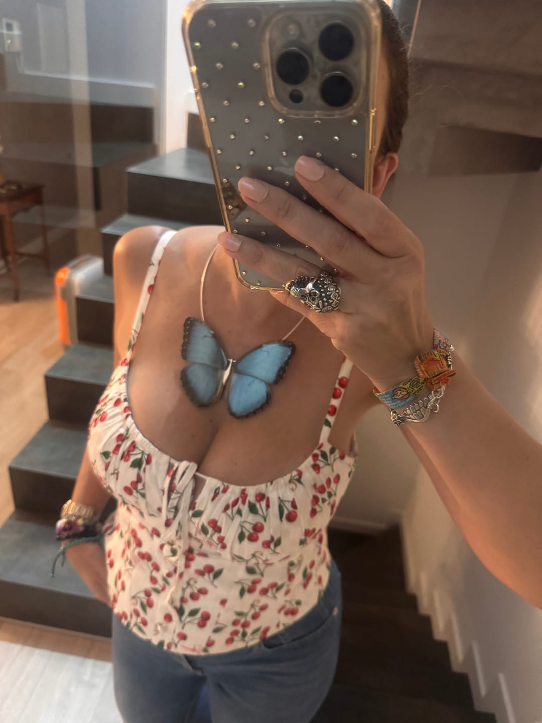 Customer photo review of Gargantilla Mariposa  Morpho Peleides Entera 4 alas