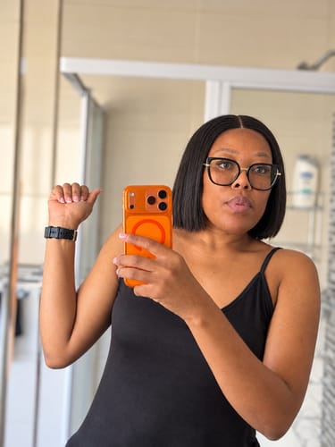 Customer photo review of Vietnamese Super Double Drawn Bone Straight Hand Made 5x5 Glueless Closure 8" Natural Black Wig