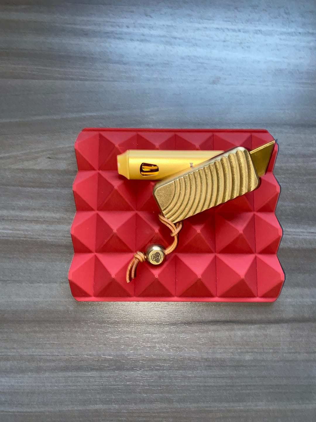 Customer photo review of Rivery MFG Zero V2 Utility Knife, Original Pattern, Solid Brass - Made in USA (RIV-ZERO-V2-ORIG-BRASS)