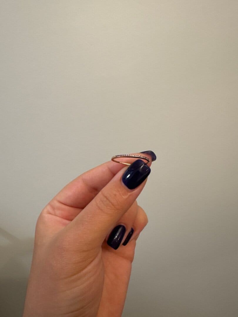 Customer photo review of Anillo Delicado con Piedra de Nacimiento