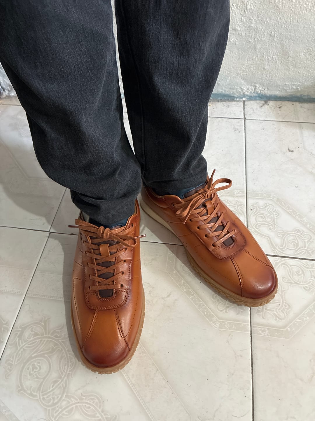 Customer photo review of SNEAKER CASUAL CONFORT PIEL MIEL