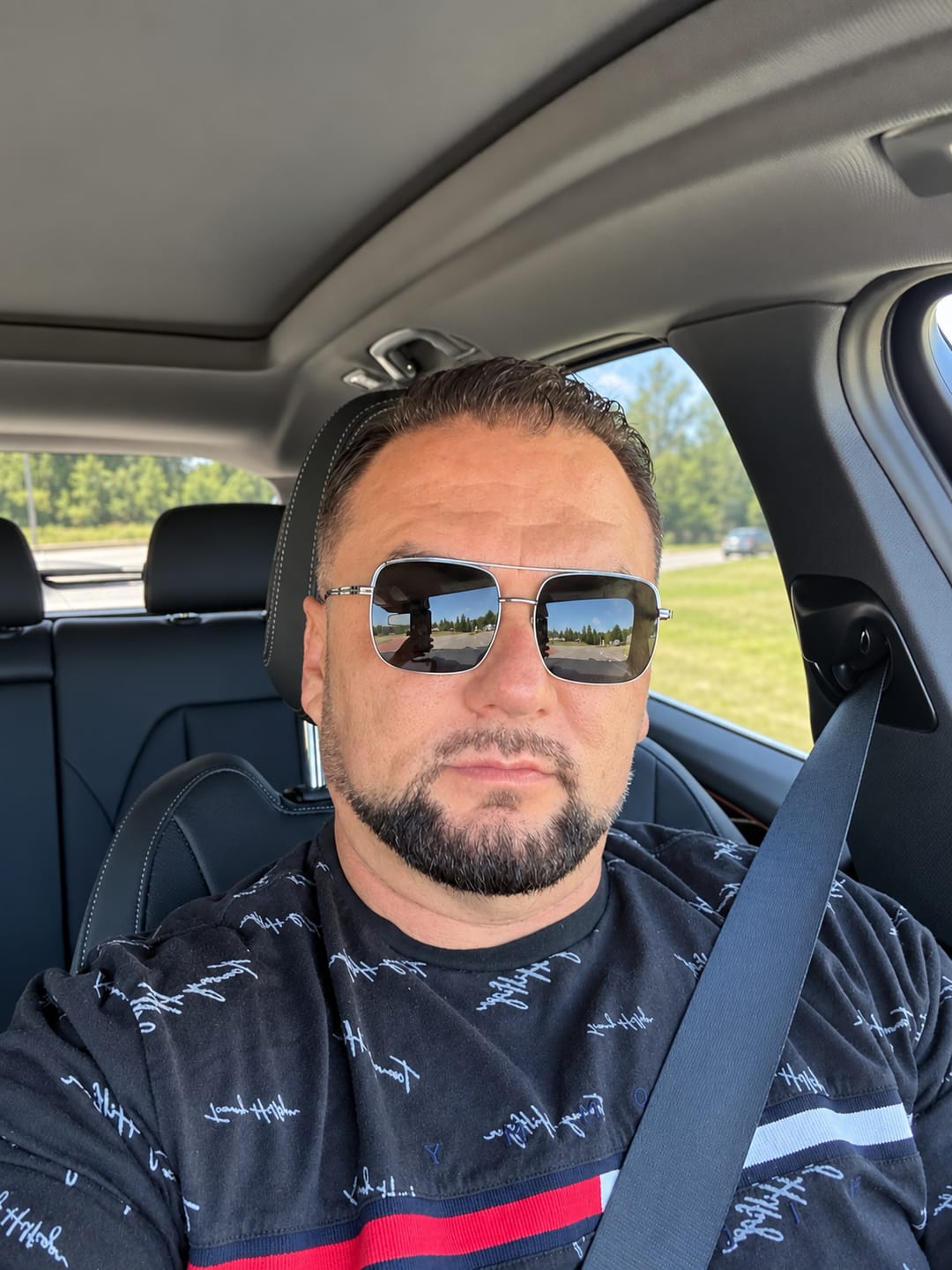 Customer photo review of Diarmuid | Oversized Aviator Polarized Sunglasses | ZanyLen