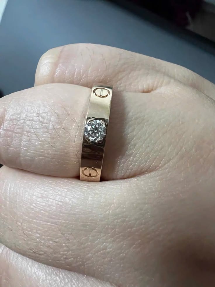 Customer photo review of Small Love Solitaire 1 Diamond Ring