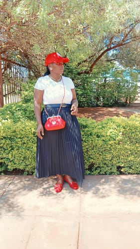 Customer photo review of ERA Mini Kisslock Chain Bag – Red