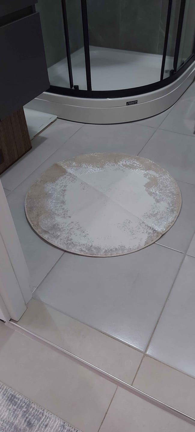 Customer photo review of Hypnos Yuvarlak Banyo Paspası 70x70  Bej