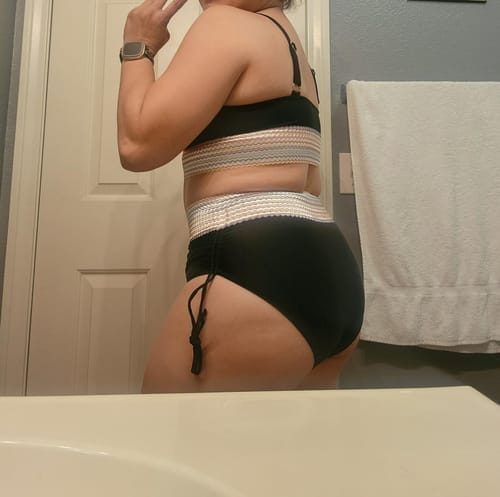 Customer photo review of Emoswim - High Waisted Tummy Control Color Block Bikini Sets