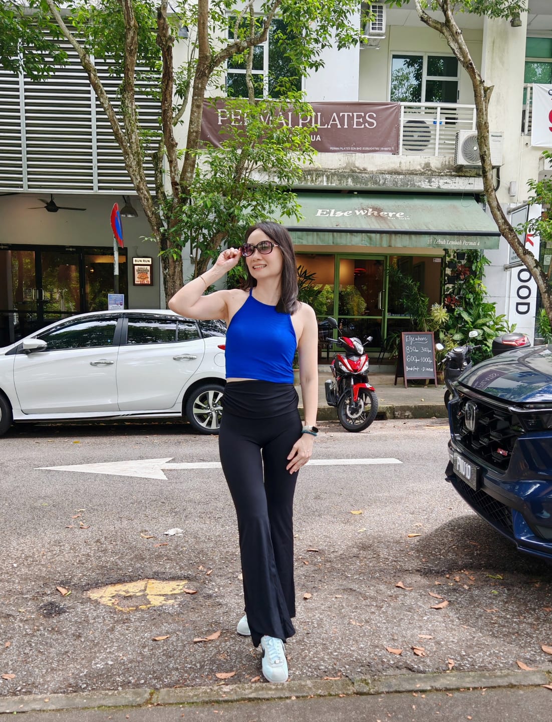 Customer photo review of Isabella Yoga Pants