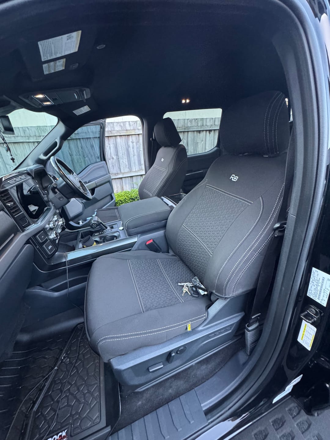 Customer photo review of Ford F-150 - Lariat - GP6 Premium Neoprene 2x Front Row Seat Covers (Made to Order)