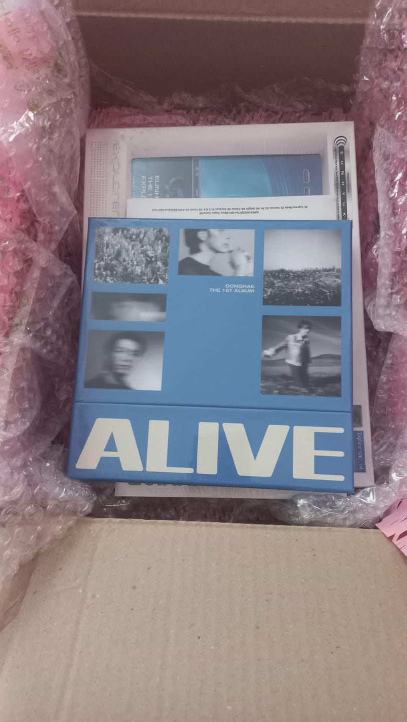 Customer photo review of SUPER JUNIOR DONGHAE 1st Album : ALIVE (Photobook ver)