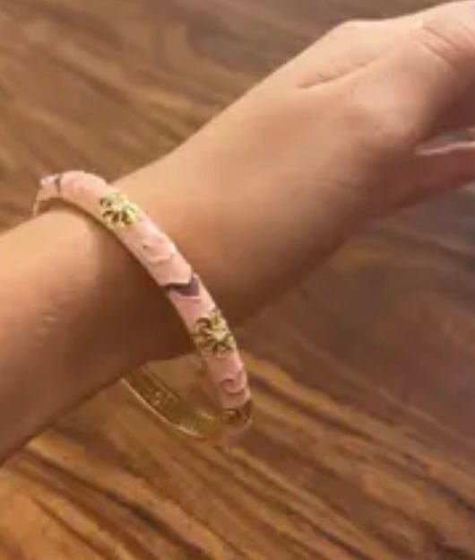 Customer photo review of Vintage Enamel Bangle with Cubic Zirconia, Elegant Jewelry, Exquisite Bracelet, Perfect Gift for Women & Girls, for All-Season Wear