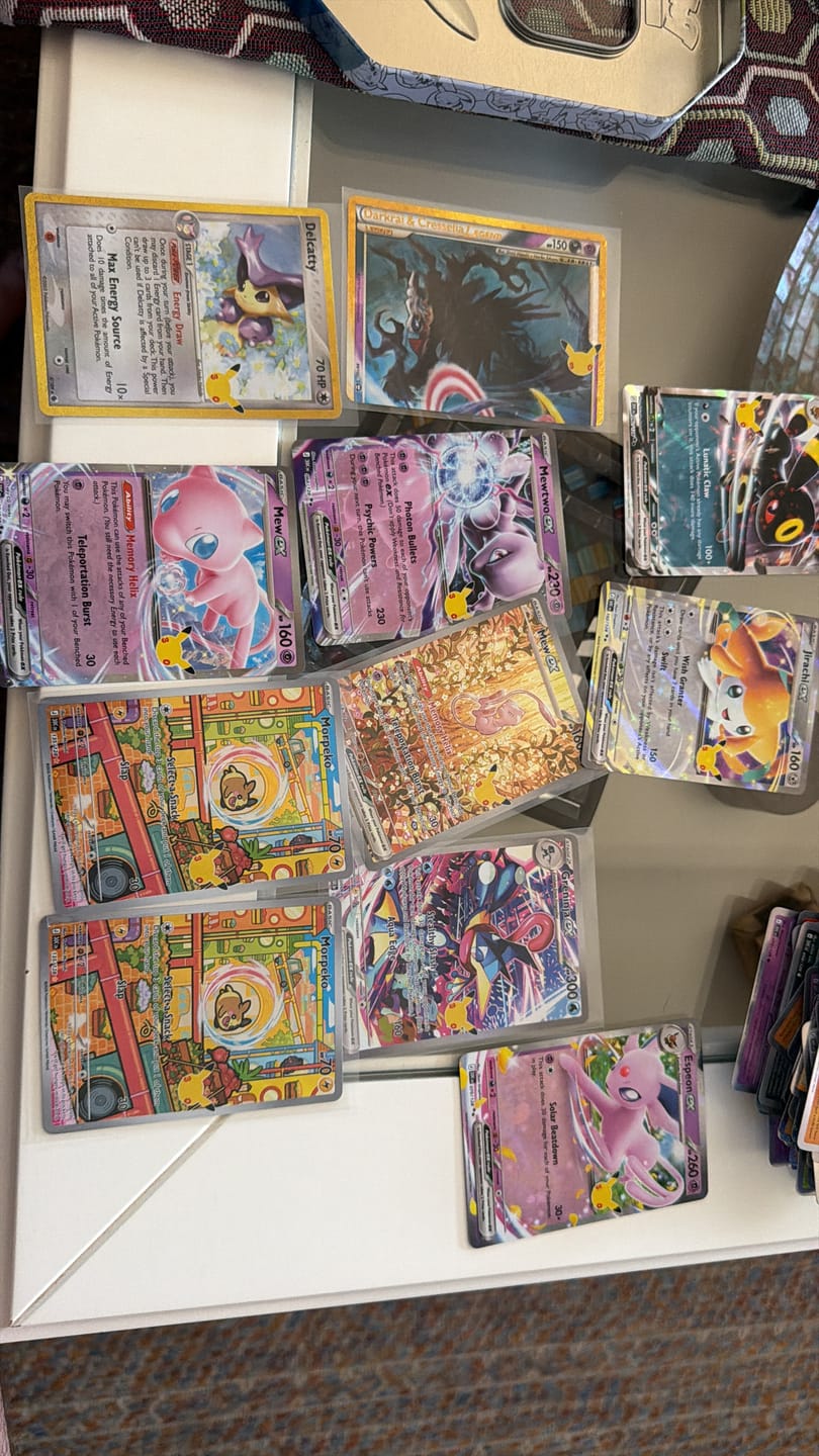 Customer photo review of 30 Aniversario - Lata Greninja / Sylveon EX - Inglés