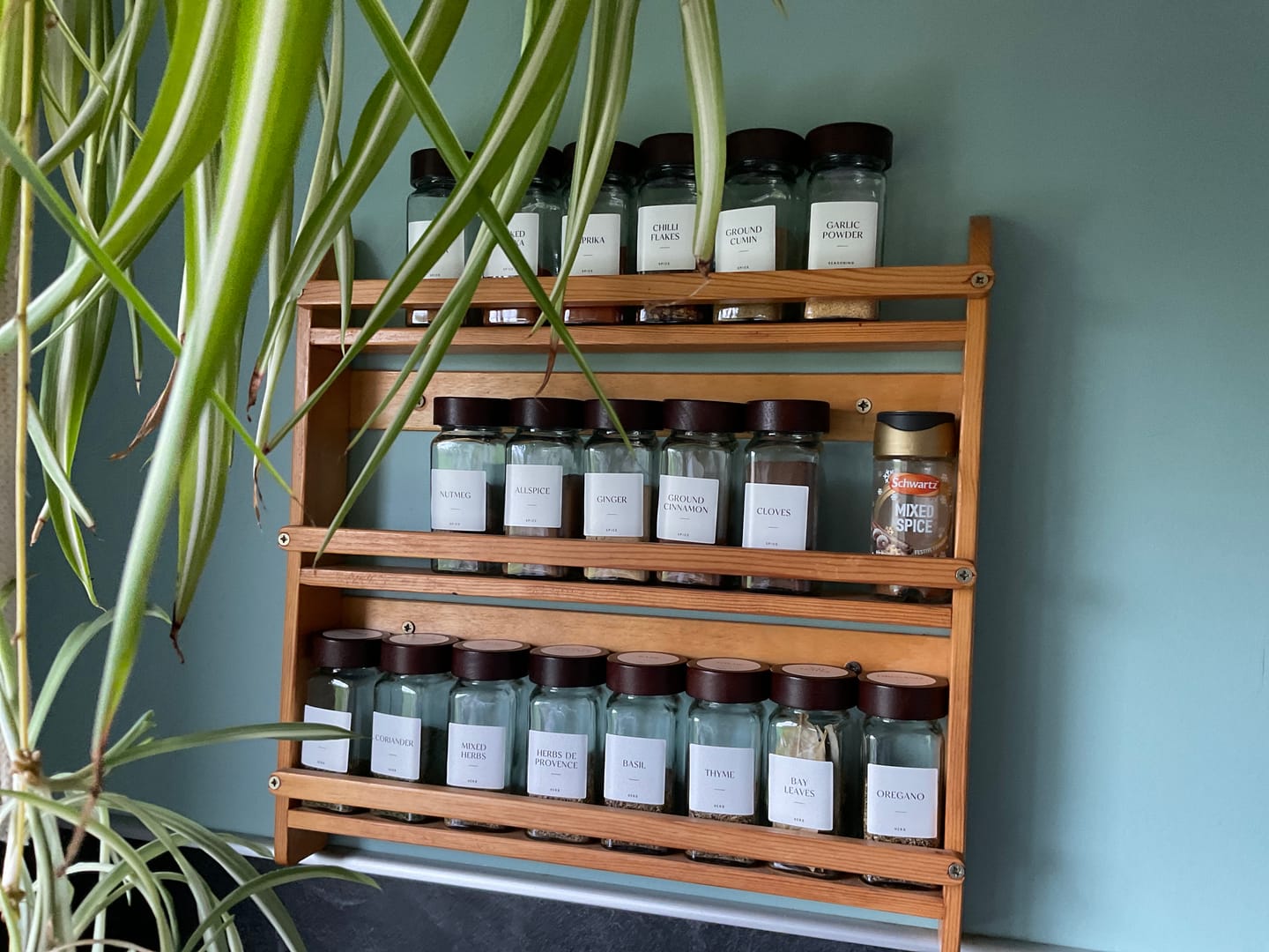 Customer photo review of Set of 12 120ML Glass Spice Jar with Acacia Lid