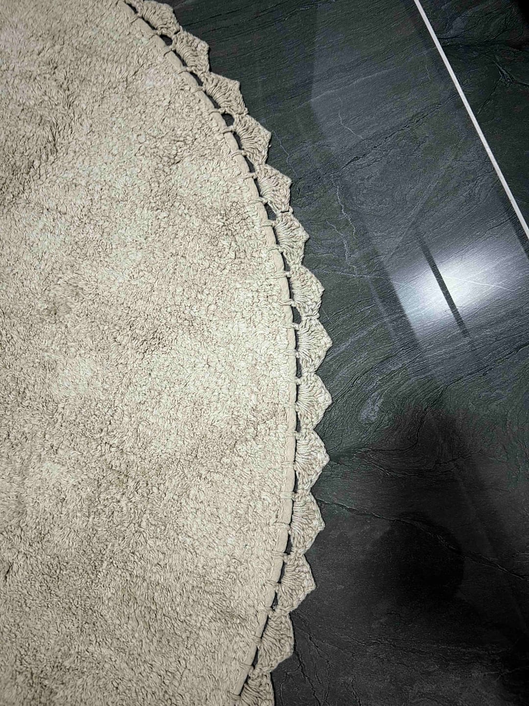 Customer photo review of Lowie Yuvarlak Banyo Paspası %100 Pamuk 100x100 Ekru