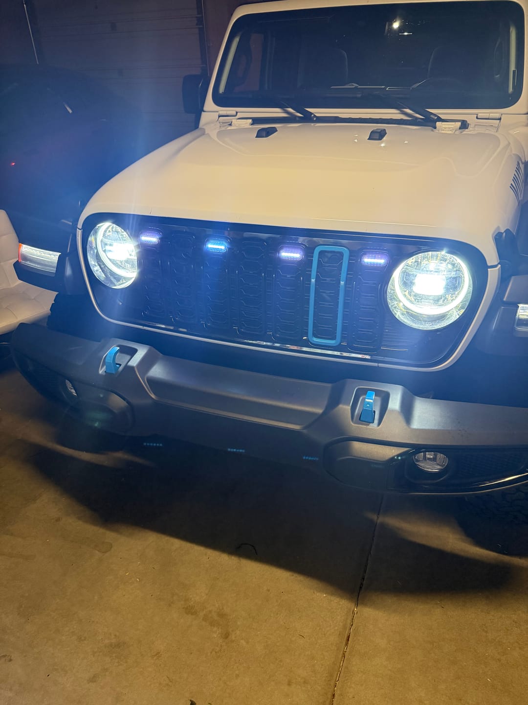 Customer photo review of Painted "Snap On" Accent Cover fits *24-26 Updated Jeep JL JT Grille
