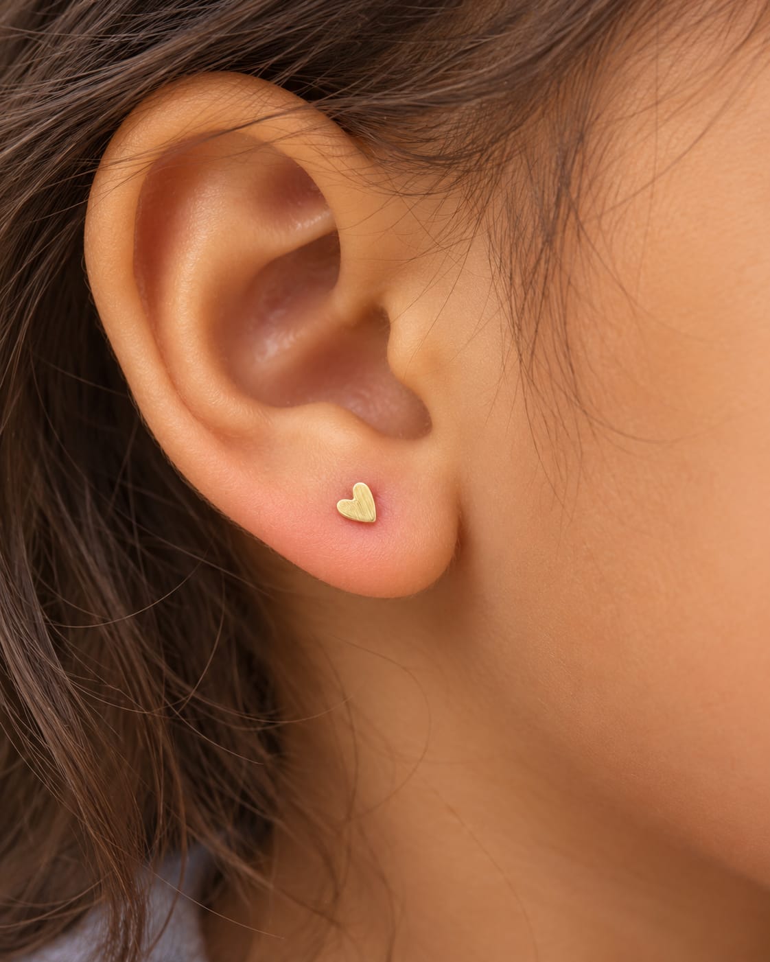 Customer photo review of Amour Flatback Earring