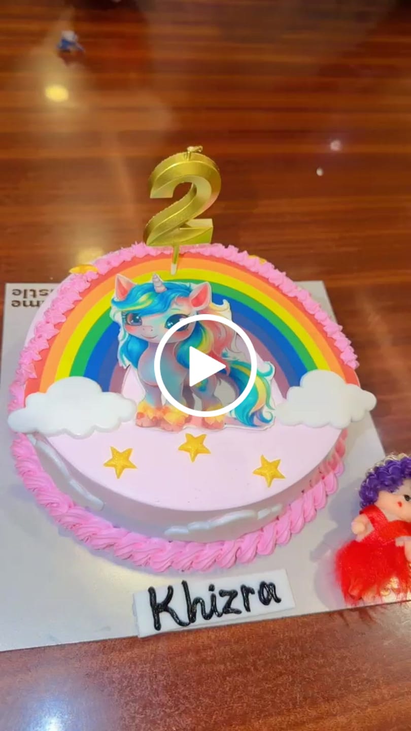 Customer video review of Unicorn photo Cake